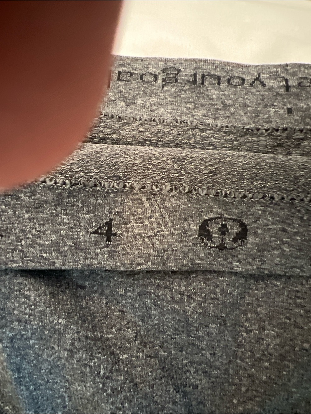 Lululemon Seamless Heather Gray Racerback Run Tank Size 4 EUC - Picture 3 of 5